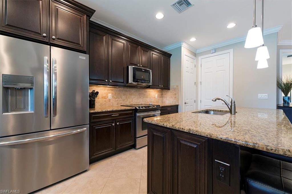 20256 Black Tree Ln Property Photo 6