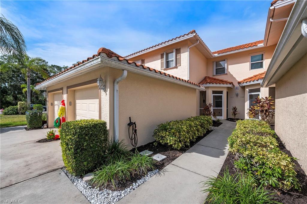 465 Robin Hood Cir # 101 Property Photo 17