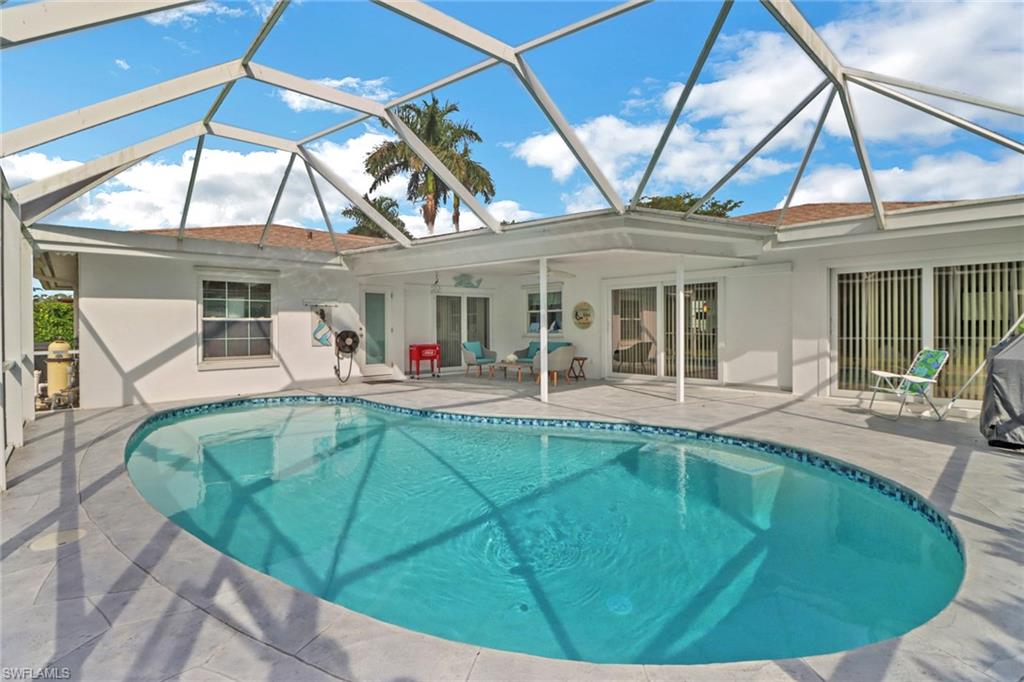 4556 Lakewood BLVD Property Photo 1