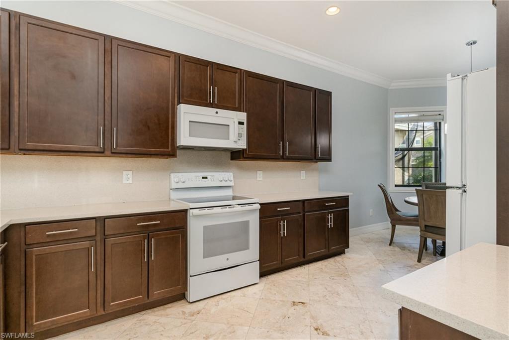 11724 Meadowrun Cir Property Photo 4