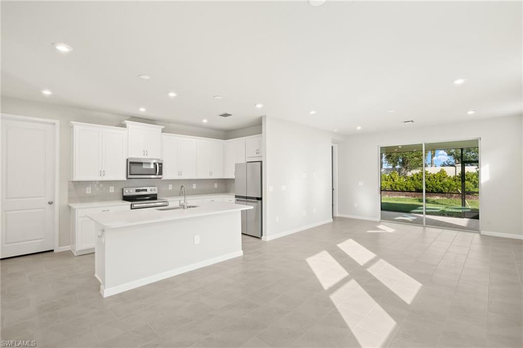 6619 Upward Spring Pl Property Photo 4