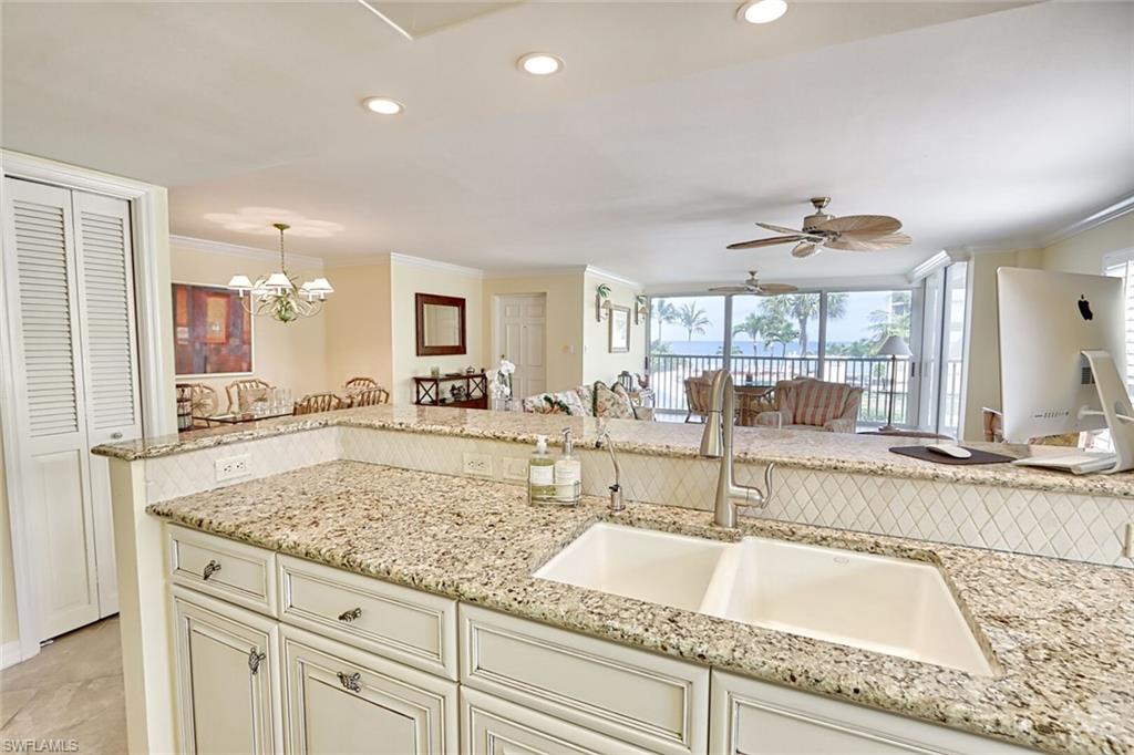 3483 Gulf Shore Blvd N # 105 Property Photo 6
