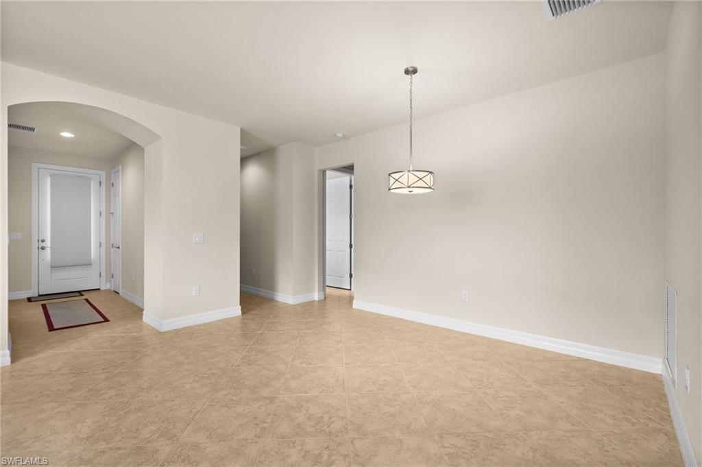 14650 Laguna Dr Property Photo 5