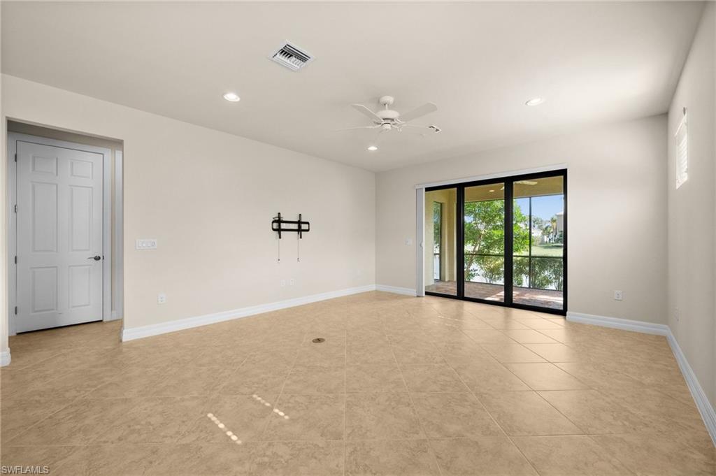 14650 Laguna Dr Property Photo 17