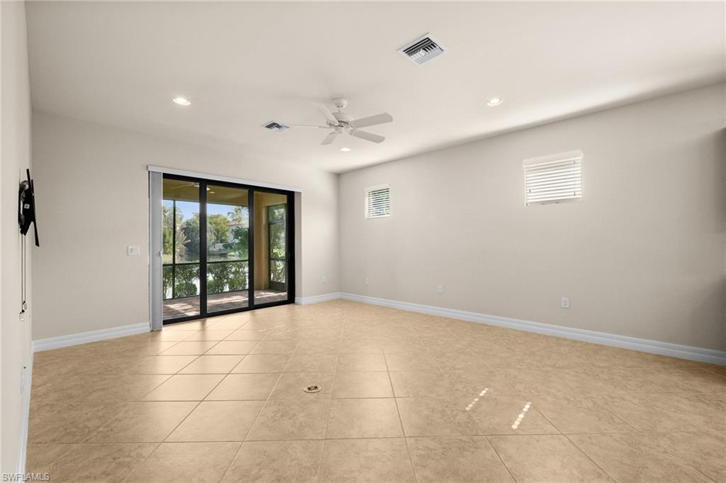 14650 Laguna Dr Property Photo 18