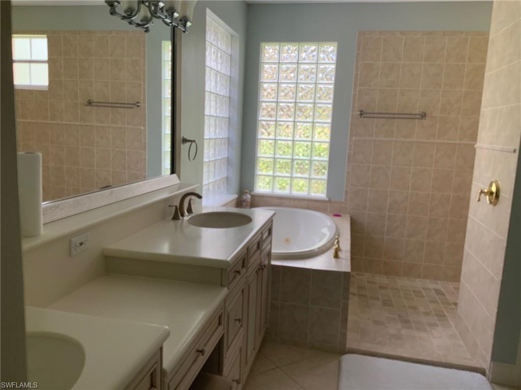 2817 Tiburon Blvd E # 101 Property Photo 8