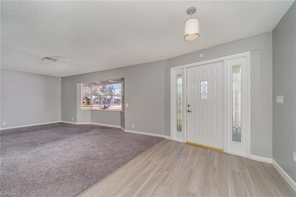 8820 Fordham St Property Photo 4