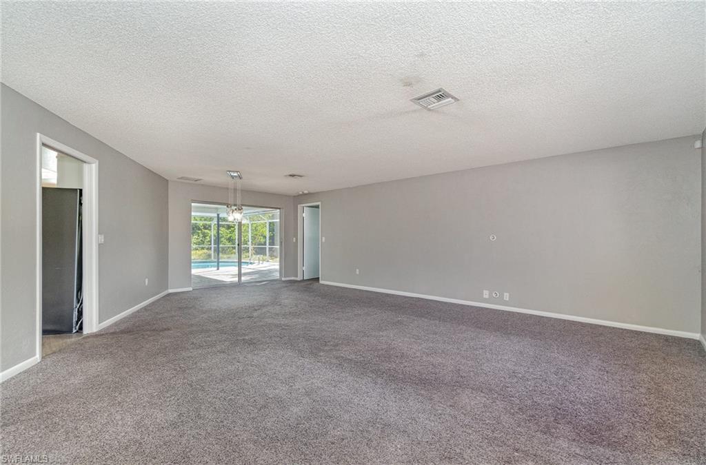 8820 Fordham St Property Photo 5