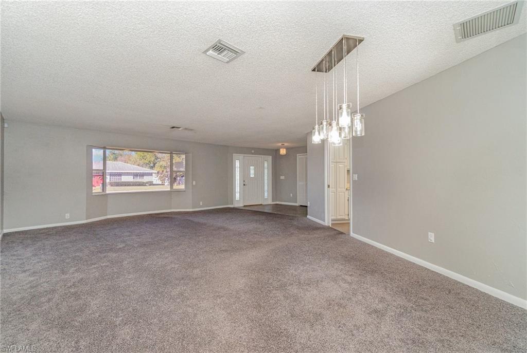 8820 Fordham St Property Photo 6