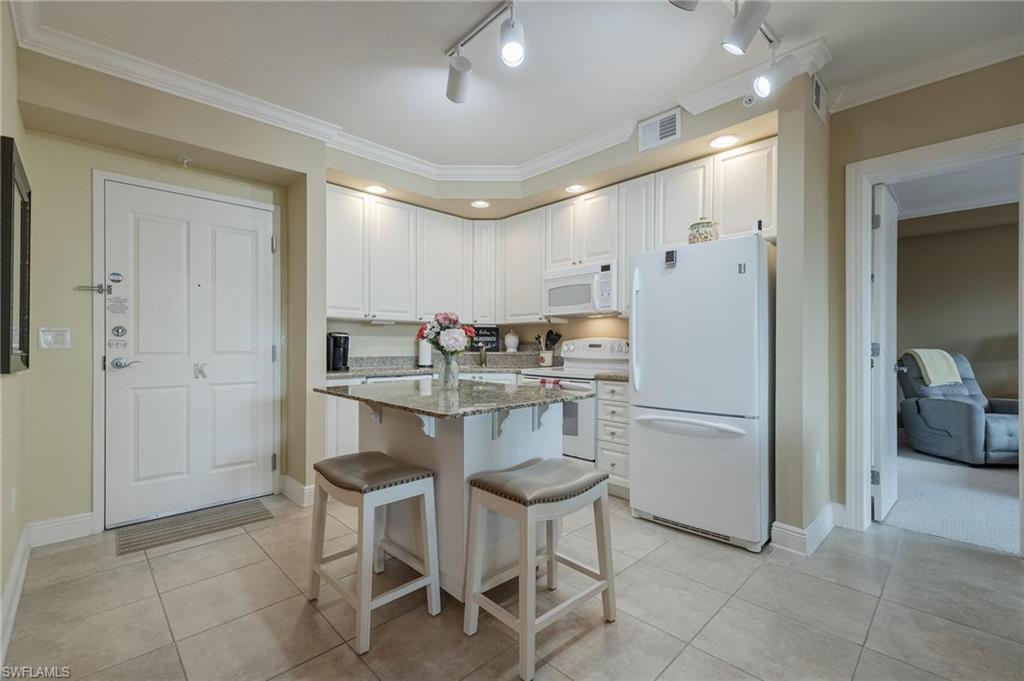 2825 Palm Beach Blvd # 214 Property Photo 19