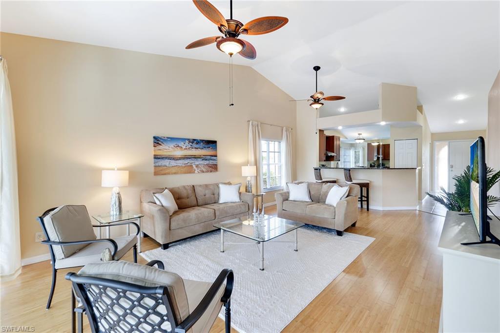 752 Wiggins Lake Dr # 202 Property Photo 6