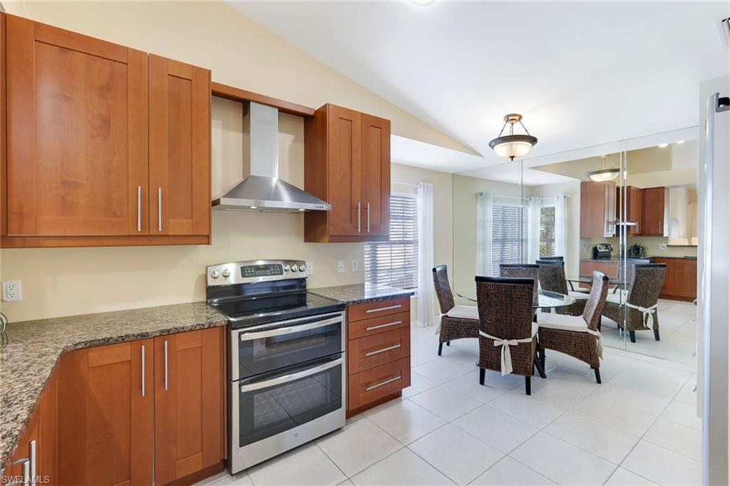752 Wiggins Lake Dr # 202 Property Photo 7