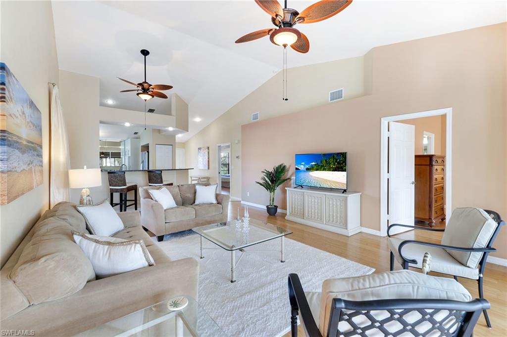 752 Wiggins Lake Dr # 202 Property Photo 11
