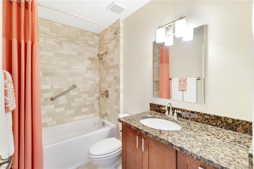 752 Wiggins Lake Dr # 202 Property Photo 16