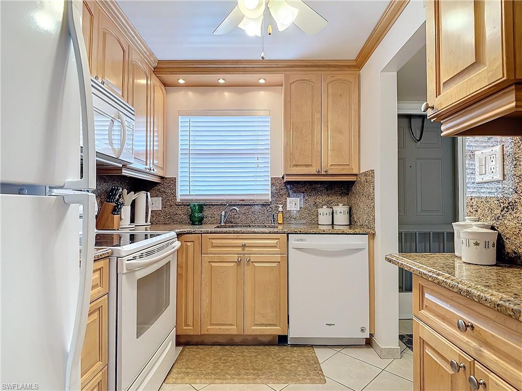 170 Turtle Lake Ct # 211 Property Photo 4