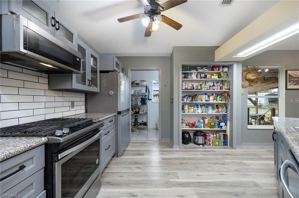 2915 Ortona Locks Rd Property Photo 14