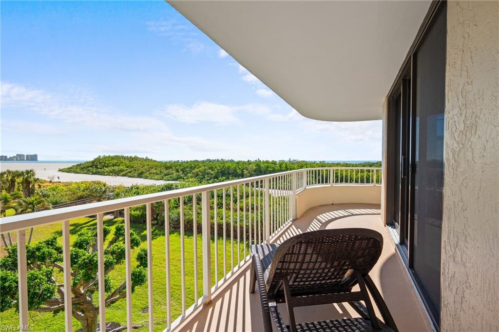 440 Seaview Ct # 311 Property Photo 5