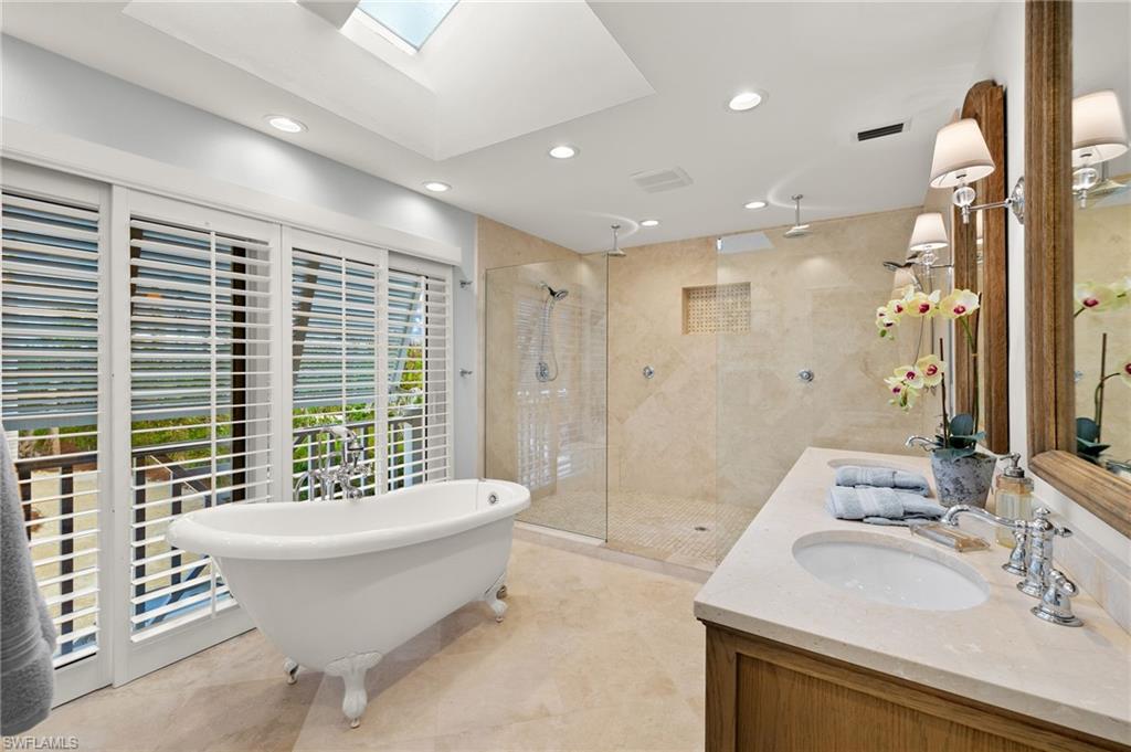 4443 Waters Edge Ln Property Photo 15