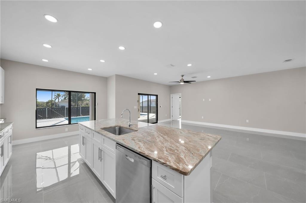 1245 Nw 35th Pl Property Photo 9