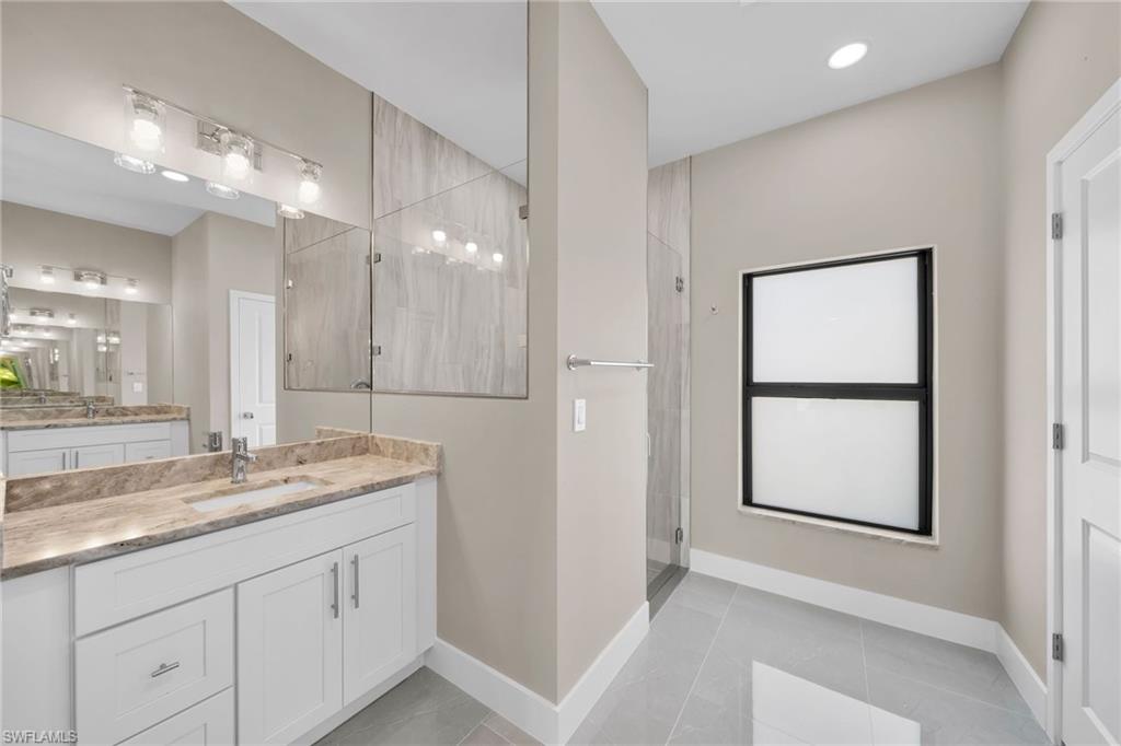1245 Nw 35th Pl Property Photo 12