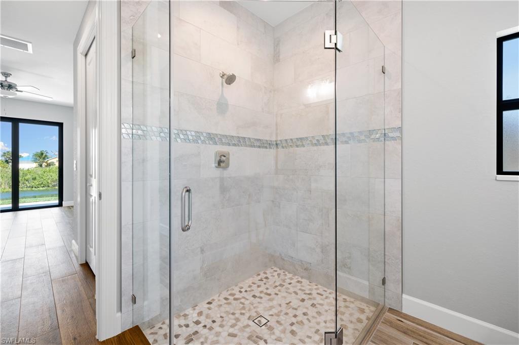 925 Ne 11th Ter Property Photo 20