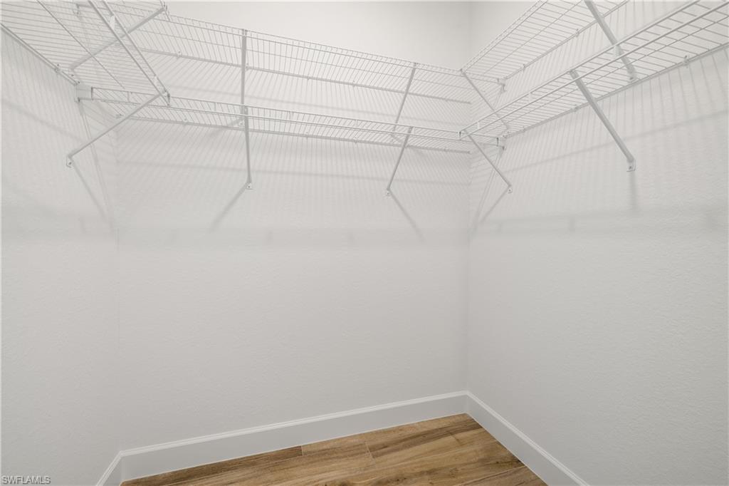 925 Ne 11th Ter Property Photo 21
