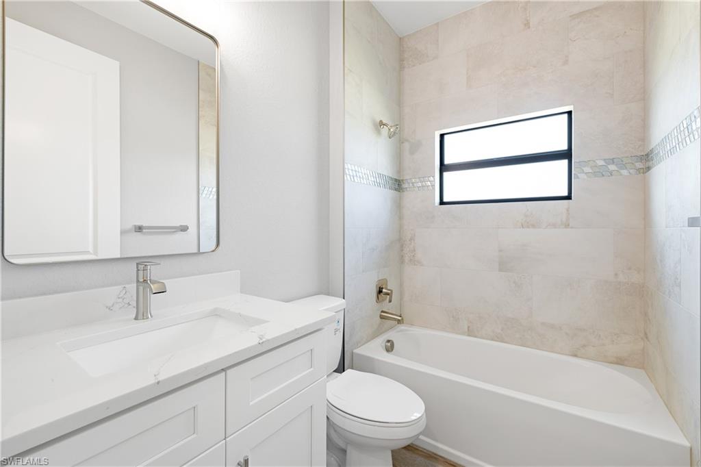 925 Ne 11th Ter Property Photo 23