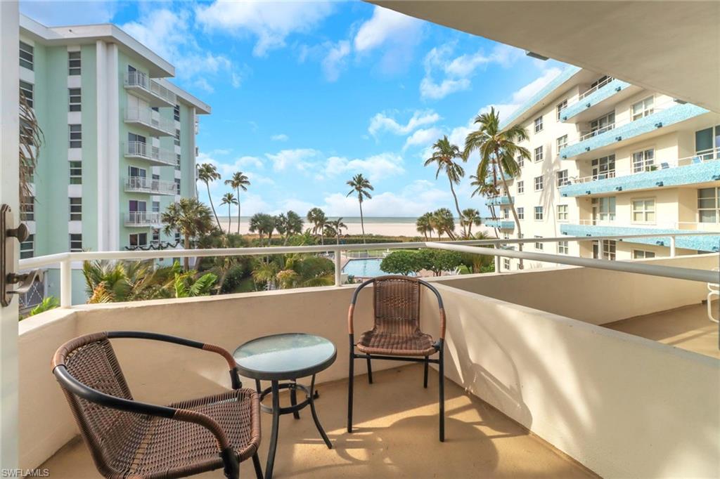 220 Seaview Ct # 316 Property Photo 2