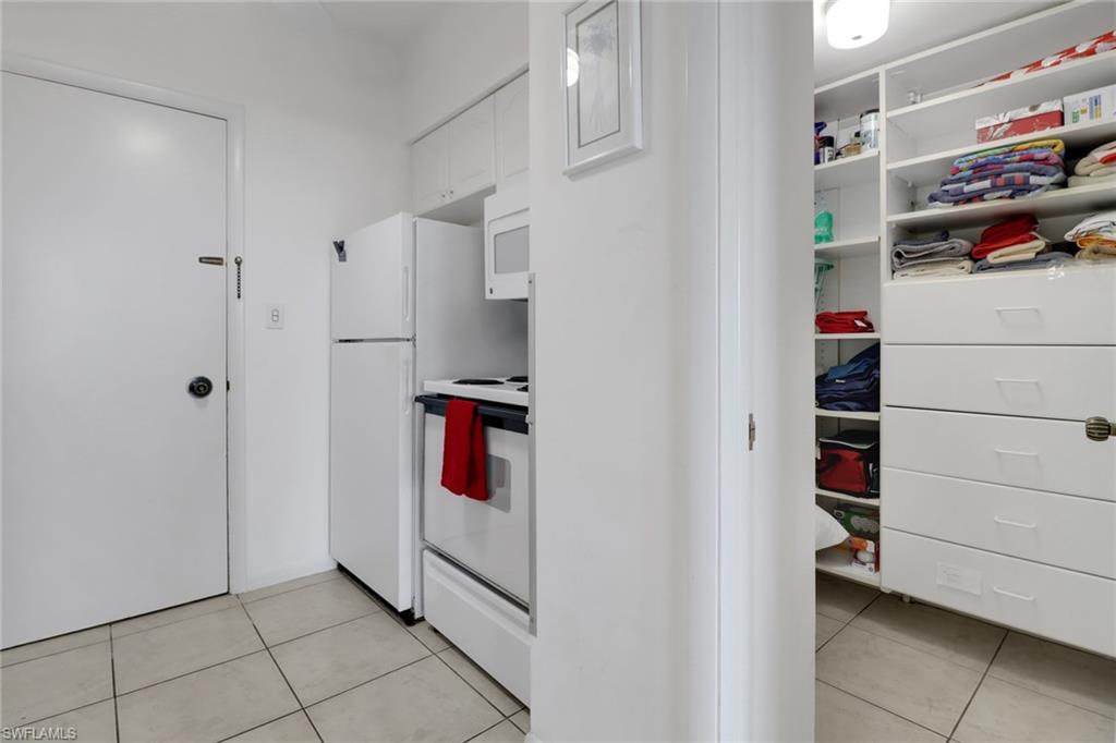 220 Seaview Ct # 316 Property Photo 9