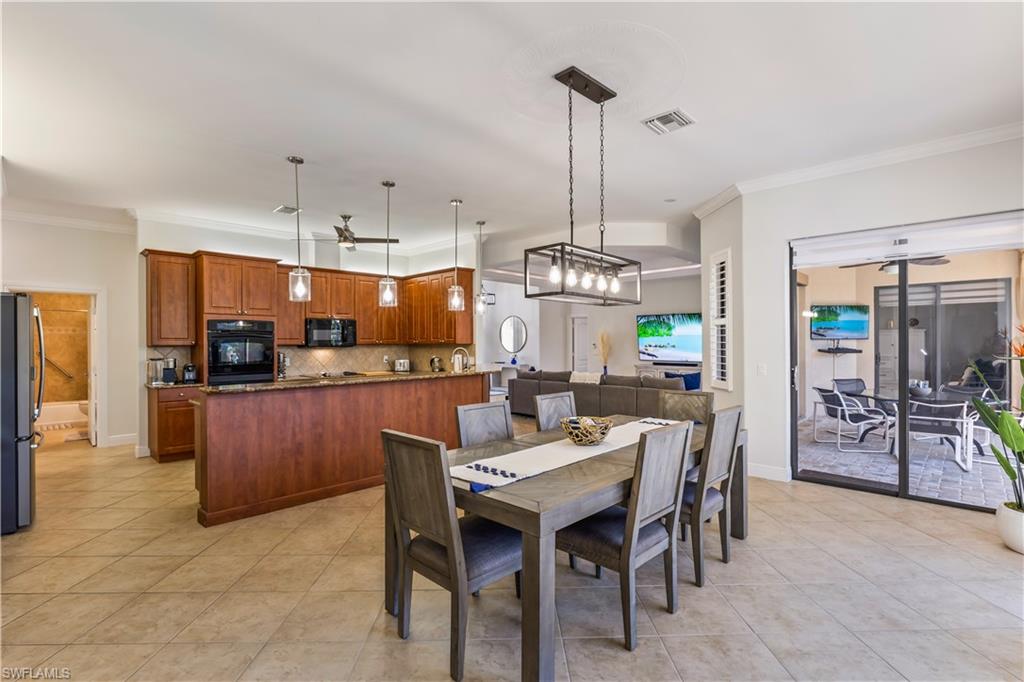 28424 Del Lago Way Property Photo 10