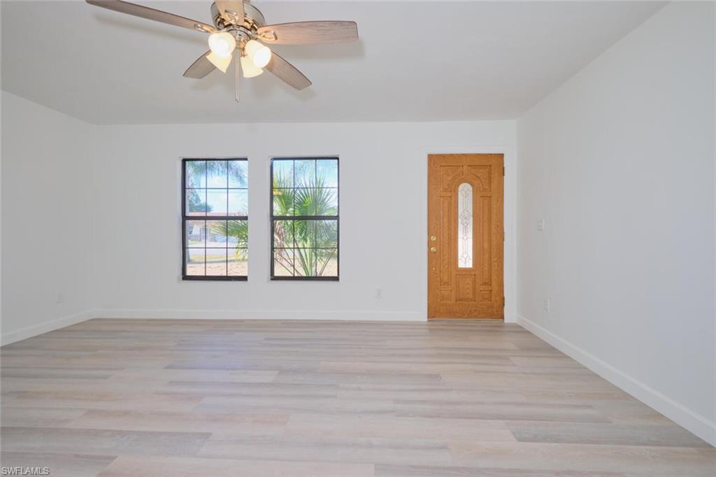 1374 Harbor View Dr Property Photo 7