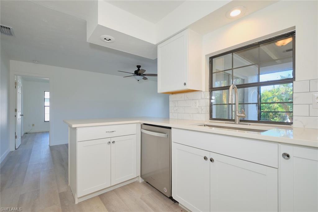 1374 Harbor View Dr Property Photo 10