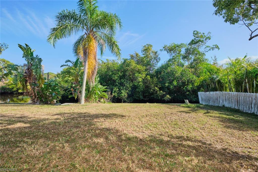 1374 Harbor View Dr Property Photo 37