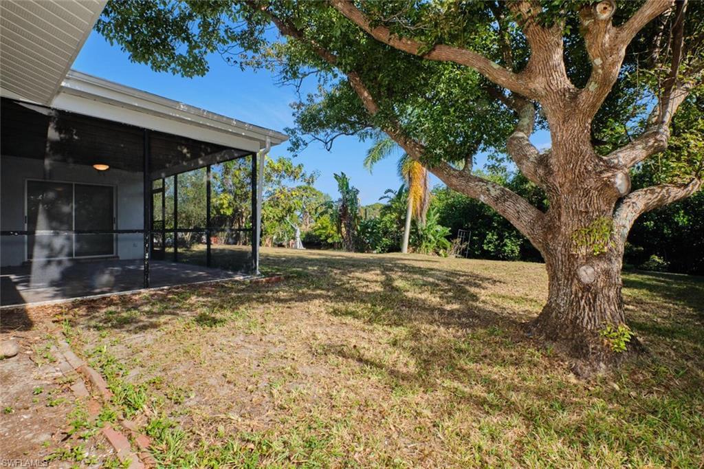 1374 Harbor View Dr Property Photo 39