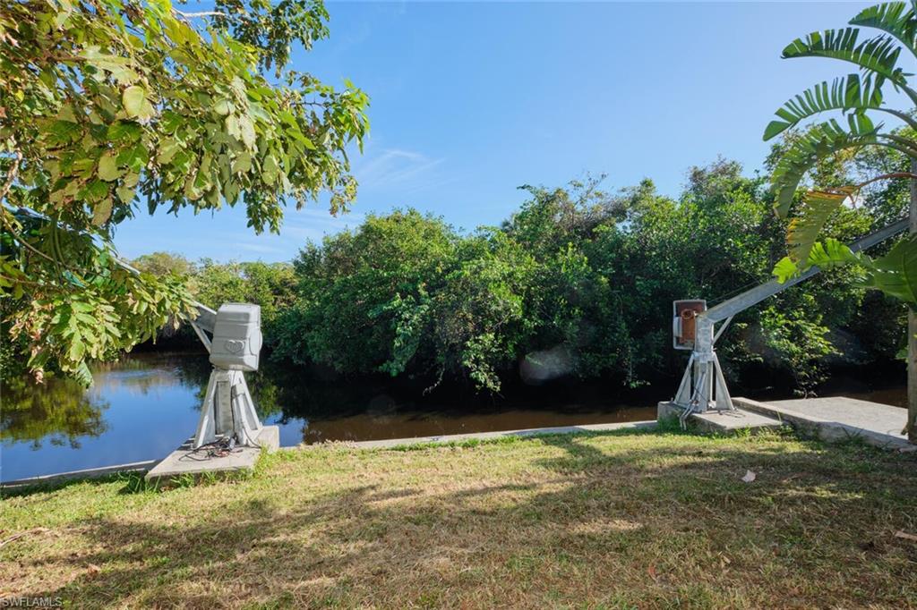 1374 Harbor View Dr Property Photo 42