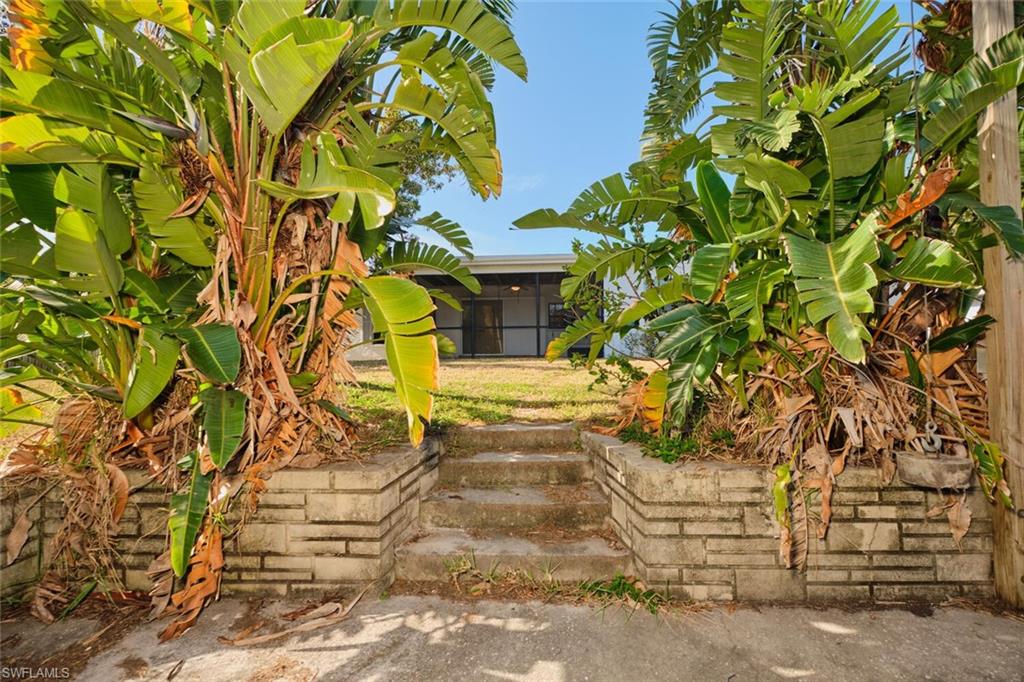1374 Harbor View Dr Property Photo 47