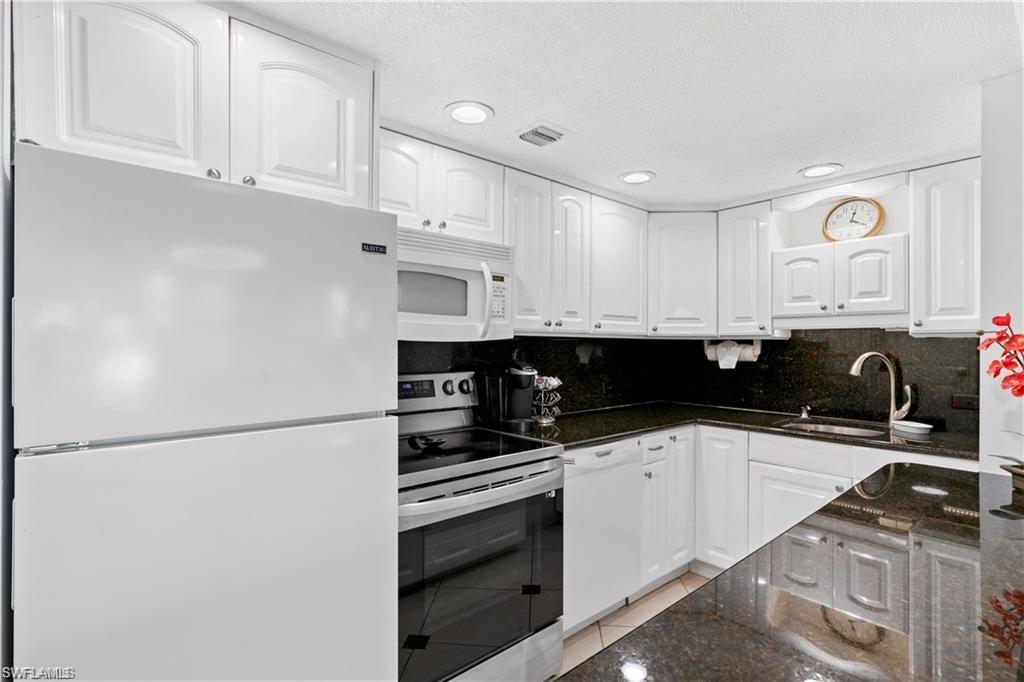 180 Seaview Ct # 212 Property Photo 8