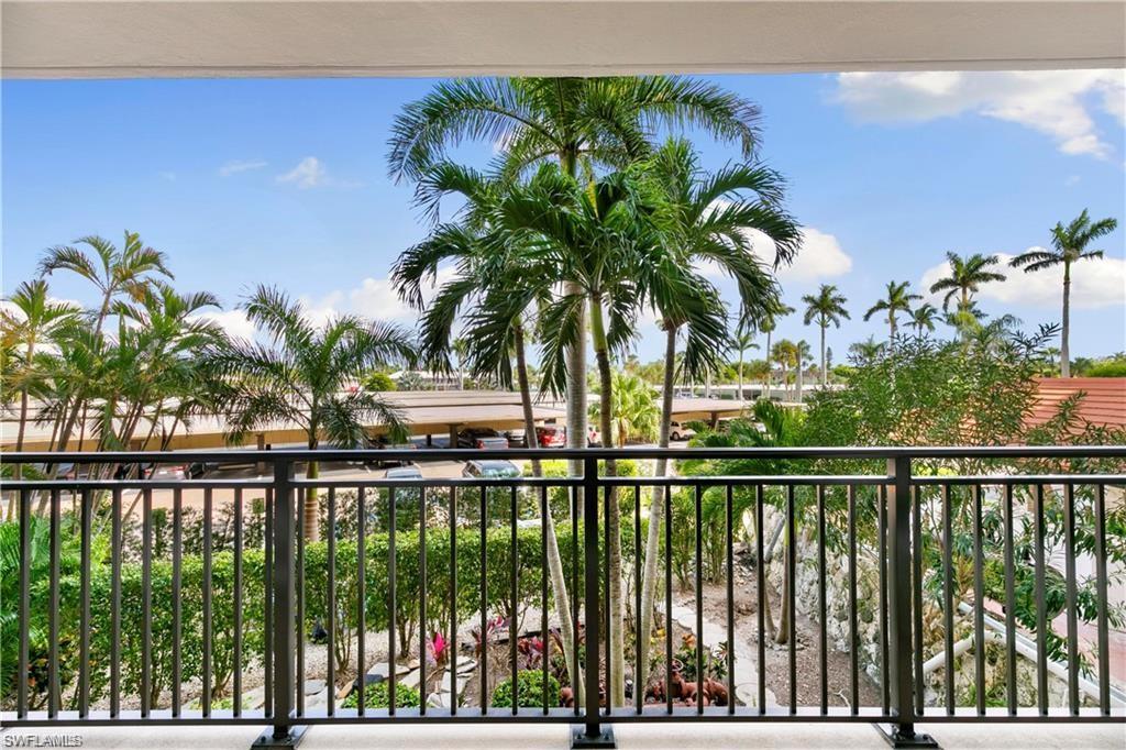 180 Seaview Ct # 212 Property Photo 13