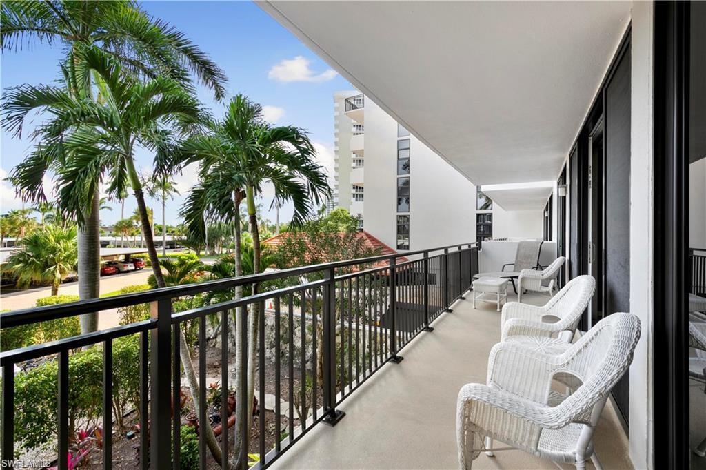 180 Seaview Ct # 212 Property Photo 14