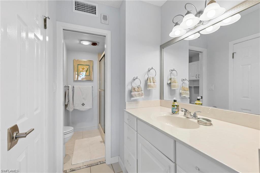 180 Seaview Ct # 212 Property Photo 17