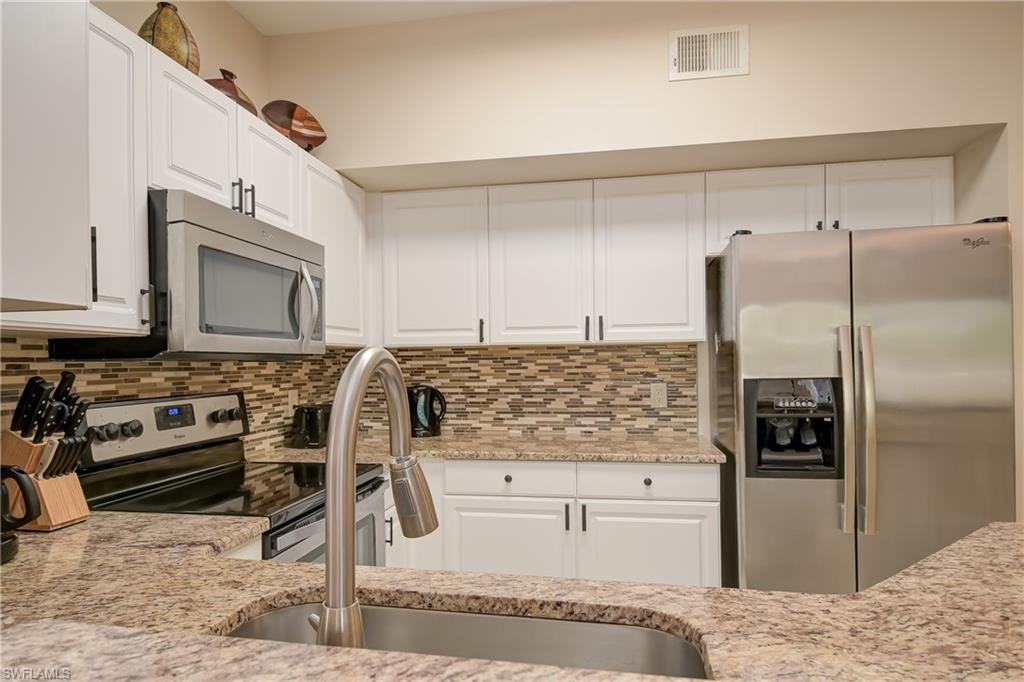 15605 Ocean Walk Cir # 203 Property Photo 3