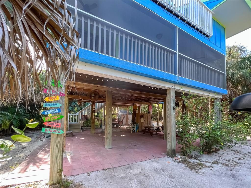 564 Coral Cir Property Photo 17