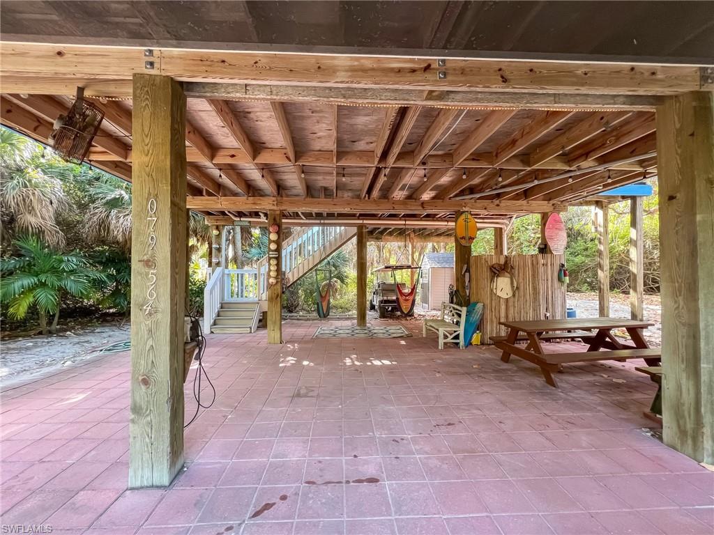 564 Coral Cir Property Photo 18