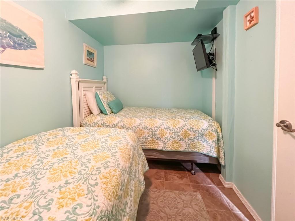 564 Coral Cir Property Photo 34
