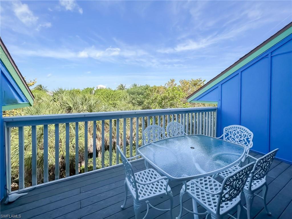 564 Coral Cir Property Photo 38