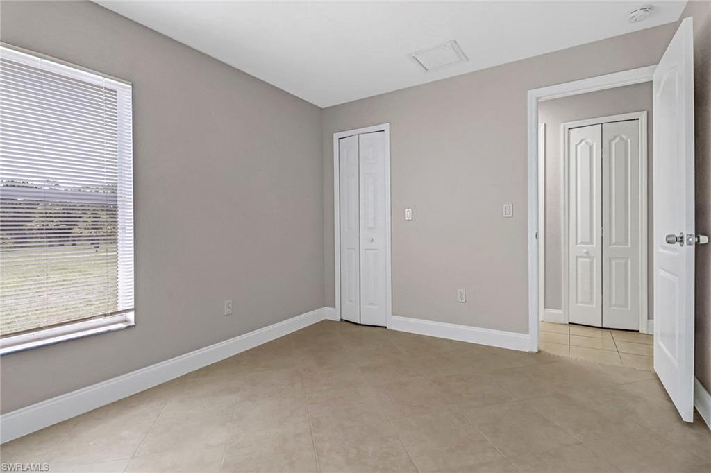 4490 10th St Ne Property Photo 12