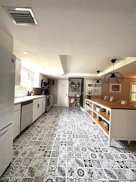 224103298 Property Photo 12