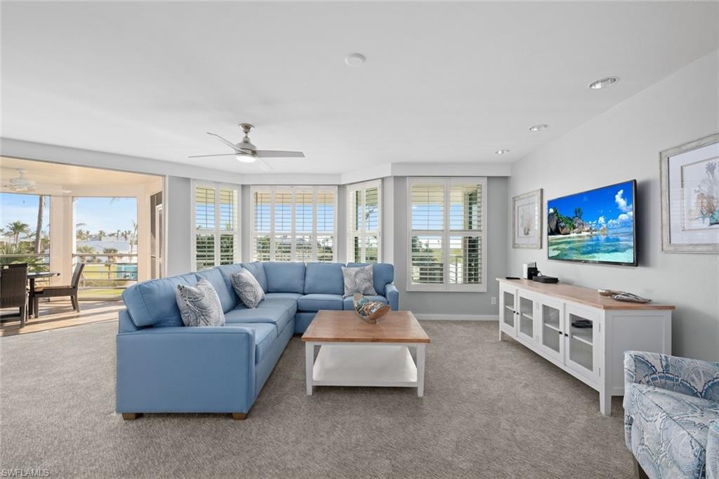 1666 Lands End Village Property Photo 3