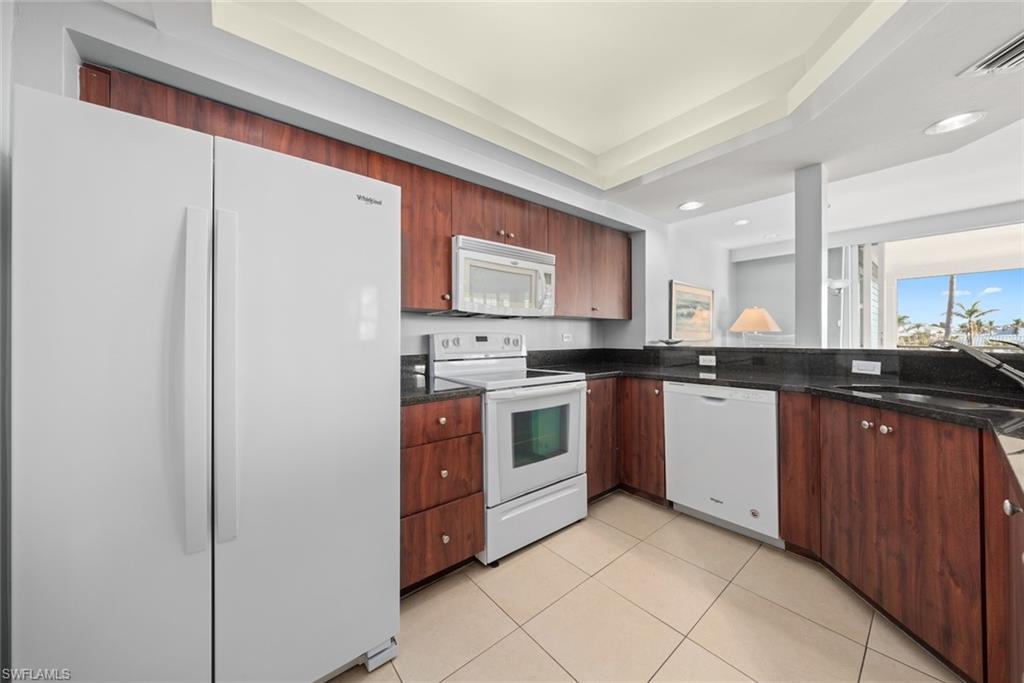 1666 Lands End Village Property Photo 13