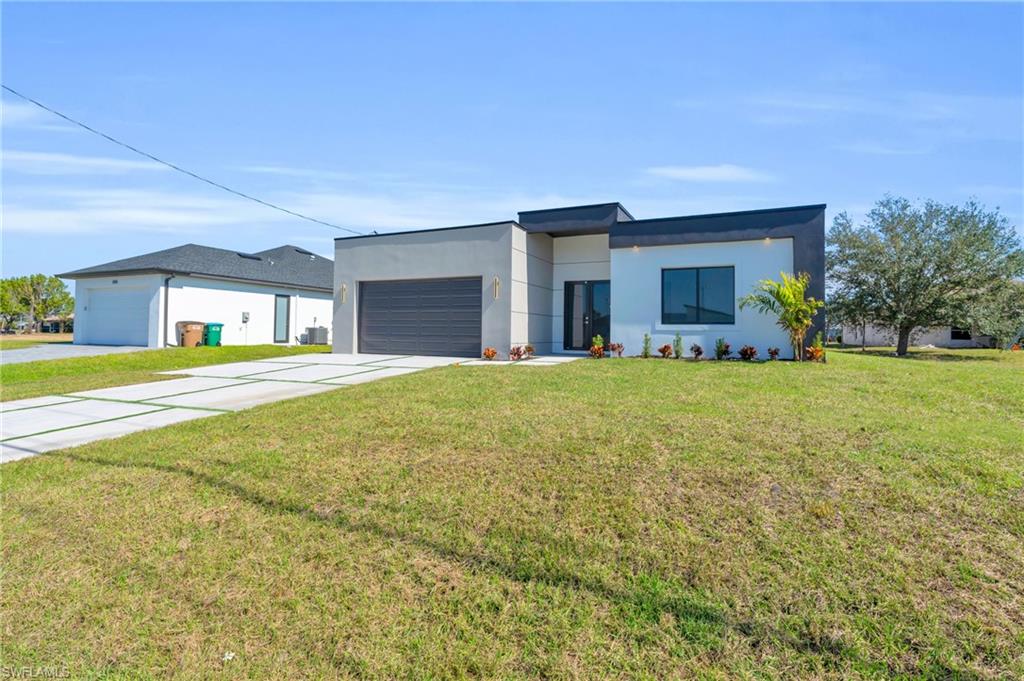1021 Chiquita Blvd N Property Photo 2